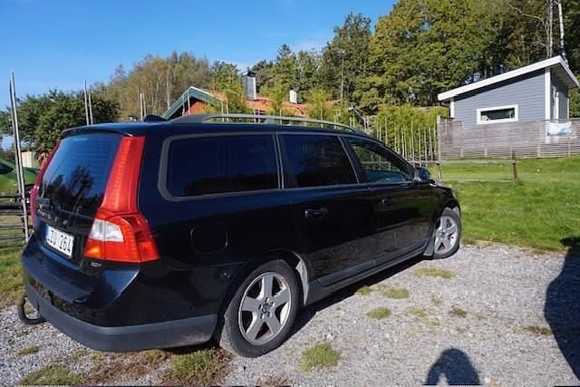 Svart Begagnad 2009 Volvo V70 Kinetic Kombi | 40 000 kr (Superpris) - Bild 1/4