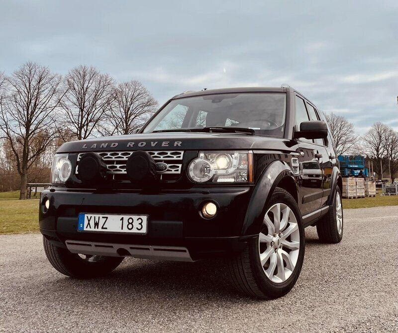 Svart Begagnad 2012 Land Rover Discovery 4 HSE SUV | 239 000 kr (Lite dyr) - Bild 1/4