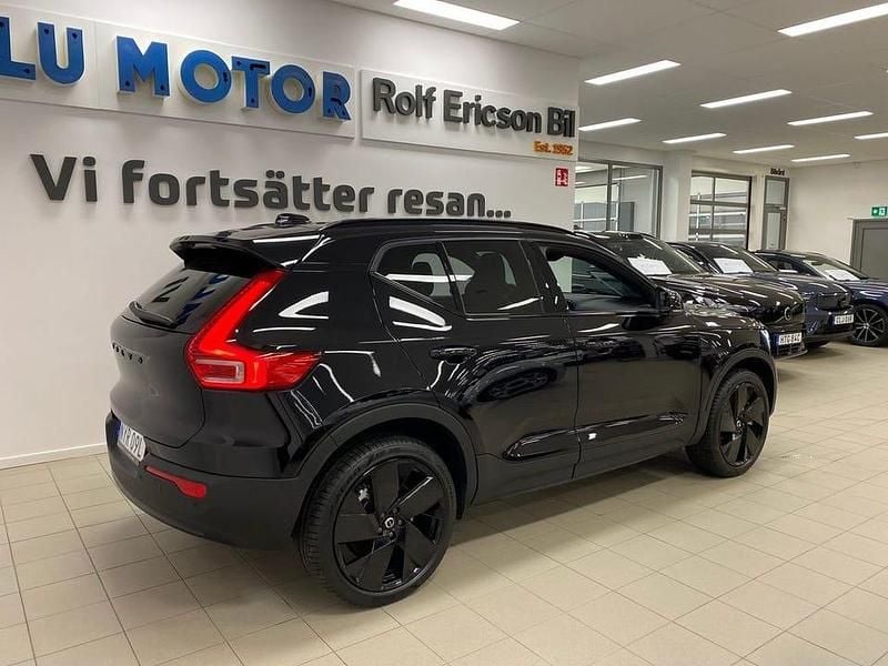 Begagnad Volvo EX40 Ultra 188 kW (256 HK) 2024 Svart SUV