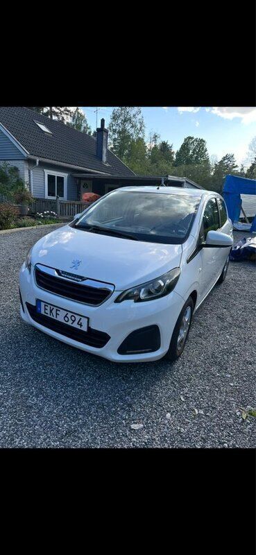 Vit Begagnad 2014 Peugeot 108 Halvkombi | 54 000 kr (Lite dyr) - Bild 1/3