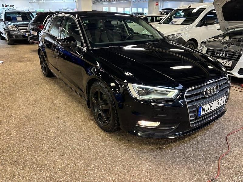 Begagnad Audi A3 Ambition 122 HK (89 kW) 2014 Svart