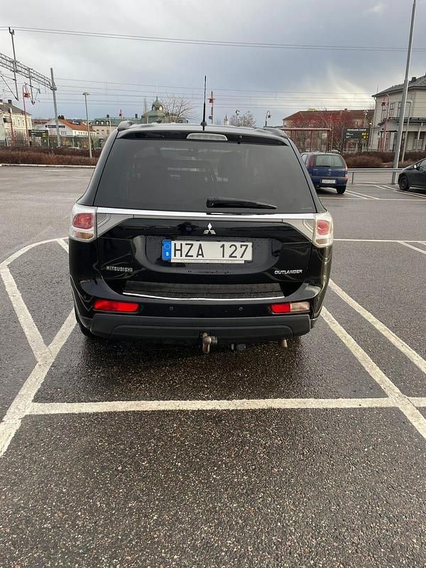 Begagnad Mitsubishi Outlander 150 HK (110 kW) 2013 SUV