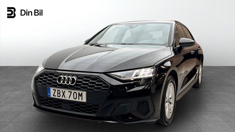 Svart Begagnad 2023 Audi A3 Sportback Proline Halvkombi | 274 000 kr (Marknadspris) - Bild 1/4