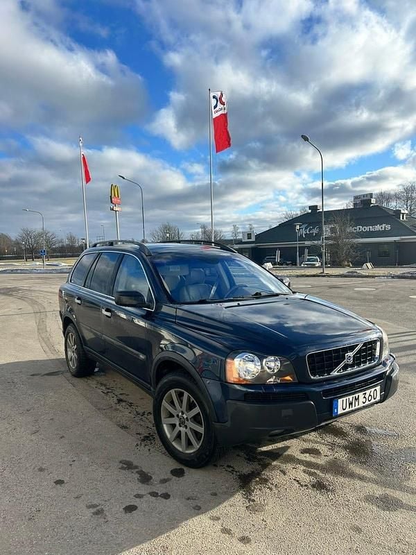 Begagnad 2004 Volvo XC90 SUV | 38 000 kr (Bra pris) - Bild 1/4