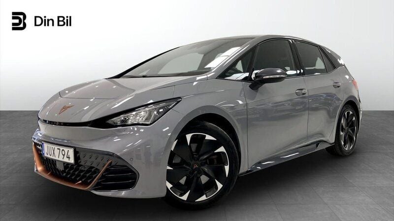 Ljusgrå (vapor grey) Begagnad 2023 Cupra Born e-Boost Halvkombi | 269 900 kr (Bra pris) - Bild 1/4