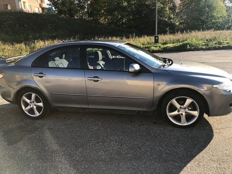 Begagnad Mazda 6 166 HK (122 kW) 2003 Mörkgrå Halvkombi