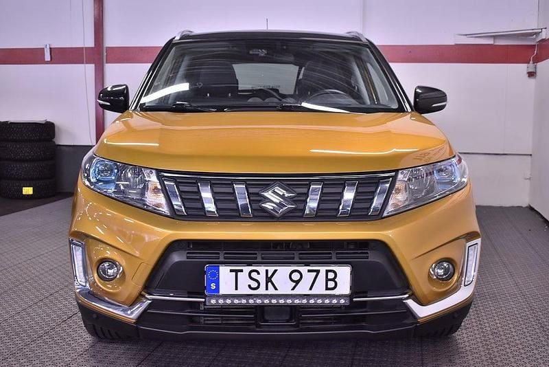 Begagnad Suzuki Vitara 140 HK (102 kW) 2019 Gul SUV