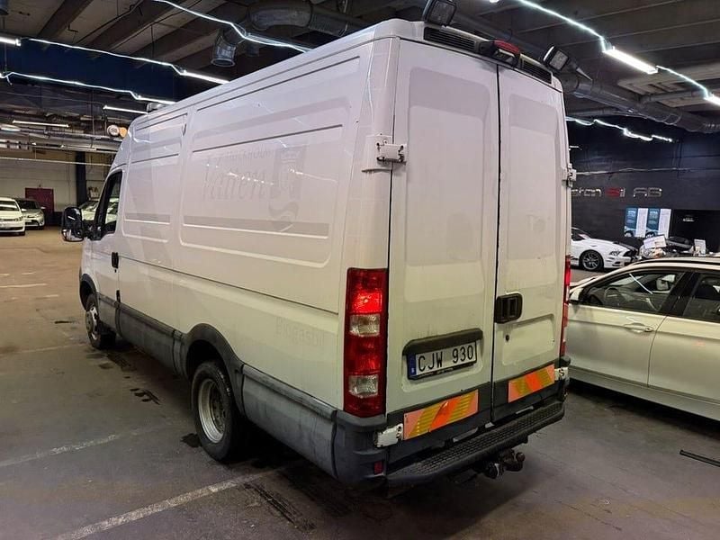 Begagnad Iveco Daily 136 HK (100 kW) 2011 Vit Van
