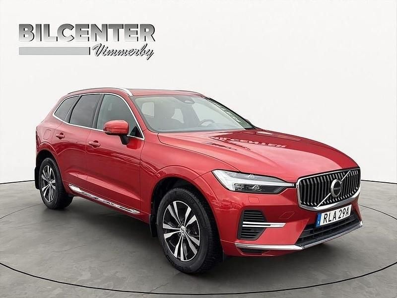 Röd Begagnad 2023 Volvo XC60 Core SUV | 364 500 kr (Superpris) - Bild 1/4