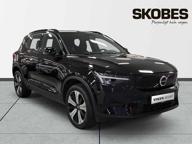 Begagnad Volvo XC40 Single Motor 175 kW (238 HK) 2023 Svart SUV