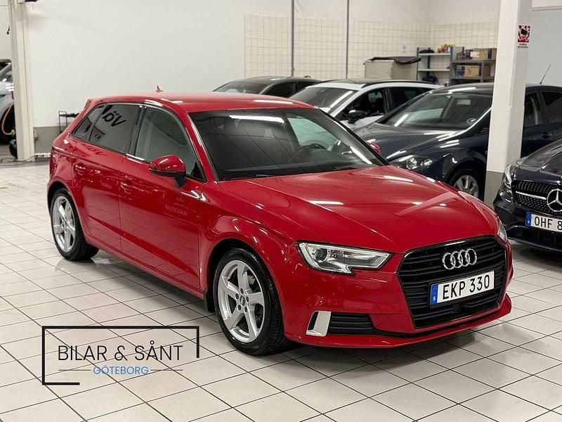 Röd Begagnad 2017 Audi A3 Sportback Comfort Halvkombi | 169 900 kr (Marknadspris) - Bild 1/4