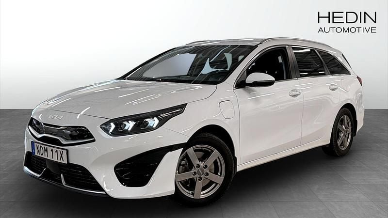 Begagnad Kia Ceed Advance 141 HK (103 kW) 2022 Halvkombi