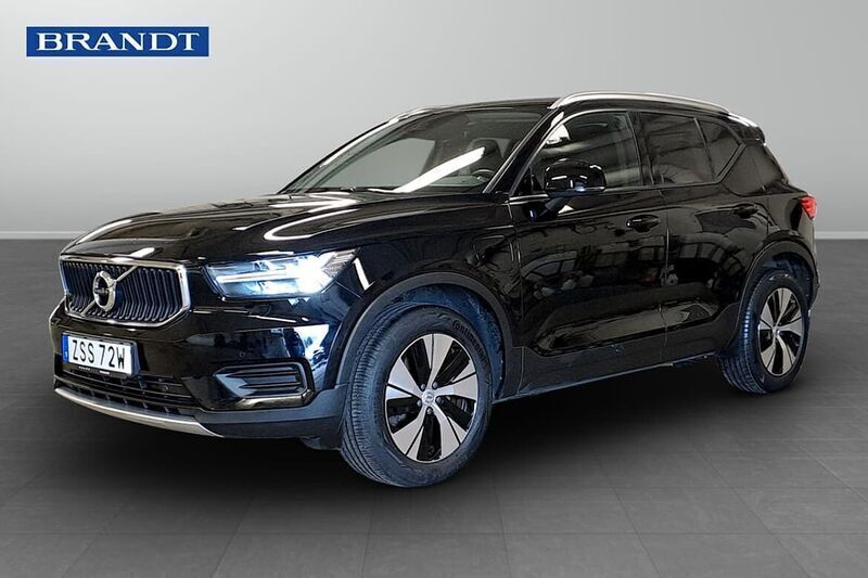 Svart Begagnad 2020 Volvo XC40 Momentum SUV | 349 900 kr (Marknadspris) - Bild 1/4