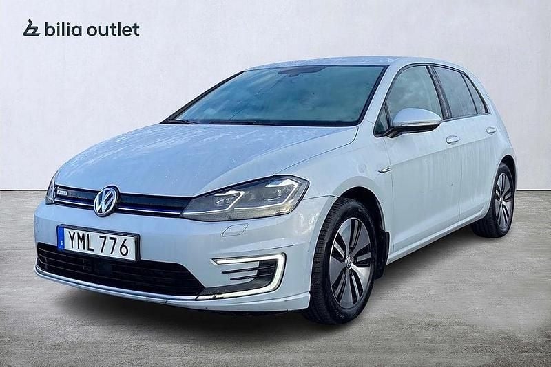 Silver Begagnad 2017 VW e-Golf Halvkombi | 74 900 kr (Superpris) - Bild 1/4