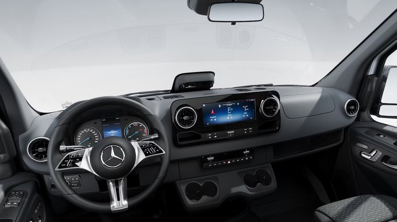 Begagnad Mercedes E-Sprinter 2024 Van