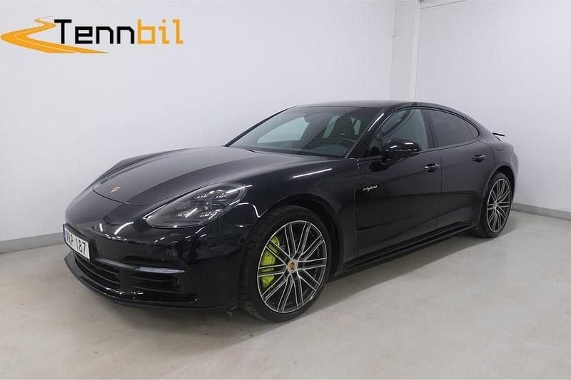 Svart Begagnad 2018 Porsche Panamera 4 Sport Sedan | 629 900 kr (Bra pris) - Bild 1/4