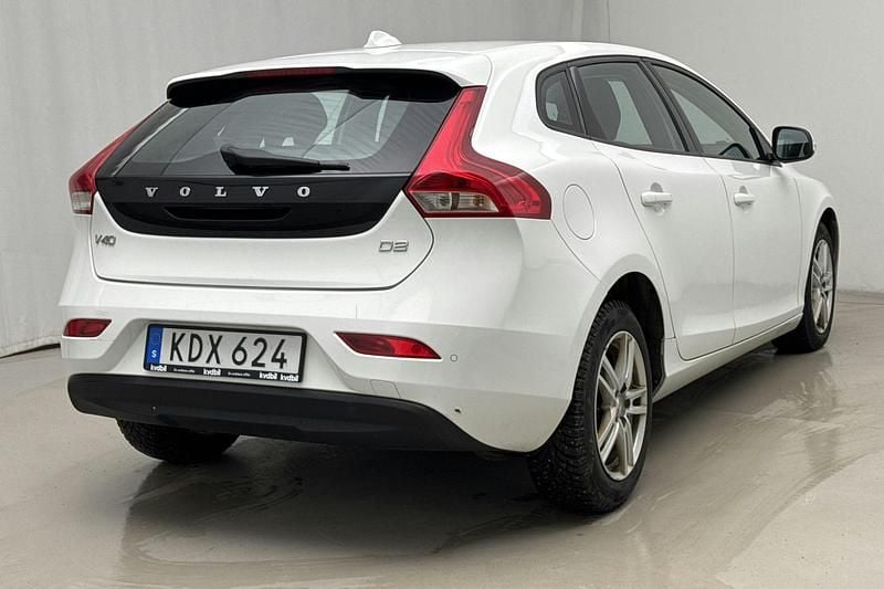 Begagnad Volvo V40 120 HK (88 kW) 2017 Vit