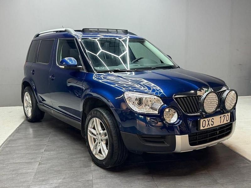 Begagnad Skoda Yeti Experience 170 HK (125 kW) 2011 Mörkblå (blå) SUV