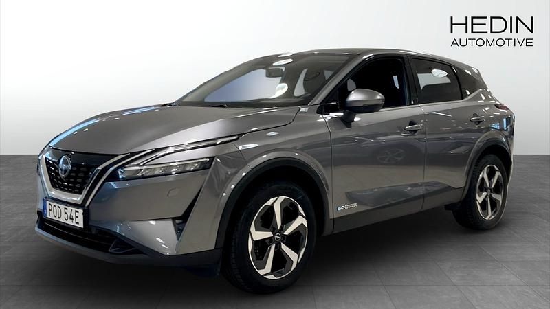 Grå (grey) Begagnad 2022 Nissan Qashqai SUV | 321 900 kr (Lite dyr) - Bild 1/4