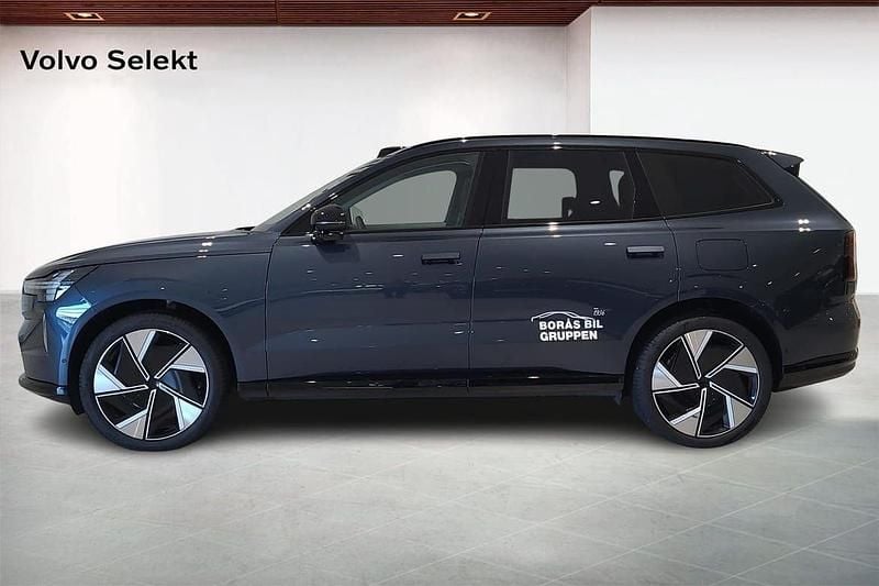 Begagnad Volvo EX90 Performance 384 kW (523 HK) 2025 Mörkblå (blå) SUV