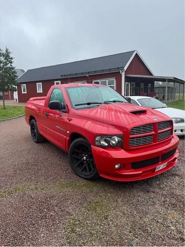 Röd Begagnad 2004 Dodge Ram Pickup | 359 000 kr (Superpris) - Bild 1/4