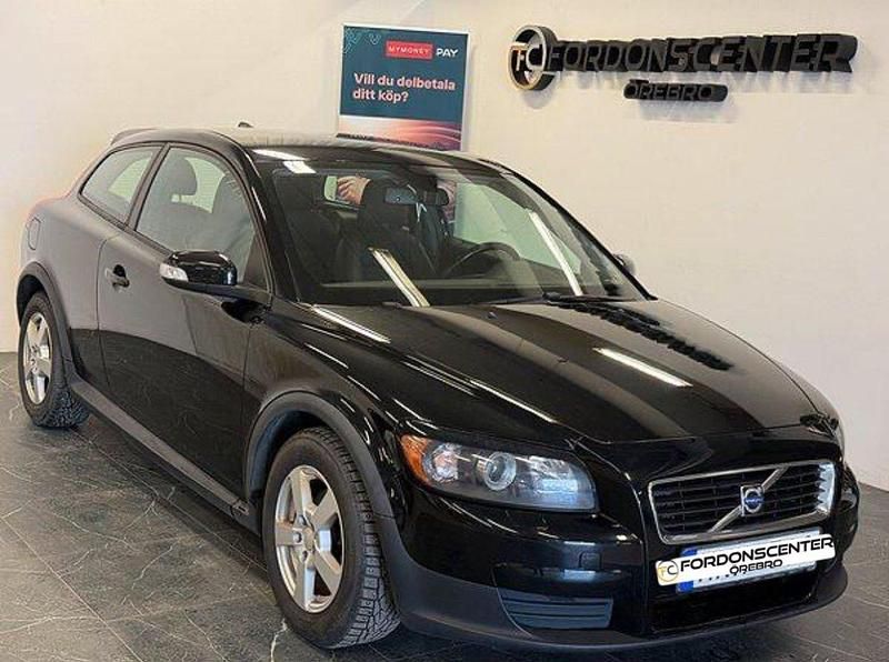 Svart Begagnad 2009 Volvo C30 Drive Kinetic Halvkombi | 44 900 kr (Marknadspris) - Bild 1/4