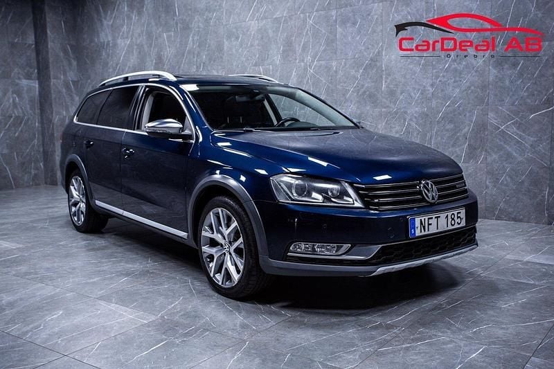 Mörkblå Begagnad 2012 VW Passat Alltrack Kombi | 94 800 kr (Marknadspris) - Bild 1/4