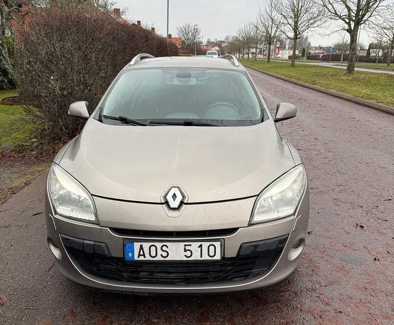 Begagnad 2010 Renault Mégane III | 28 000 kr (Marknadspris) - Bild 1/3
