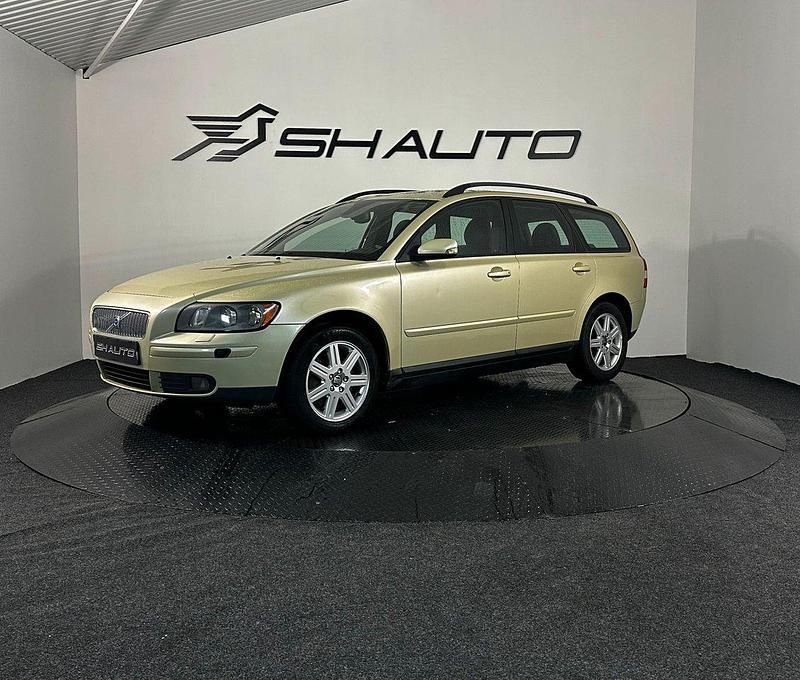 Ljusgul (gul) Begagnad 2005 Volvo V50 Momentum Kombi | 49 900 kr (Lite dyr) - Bild 1/4