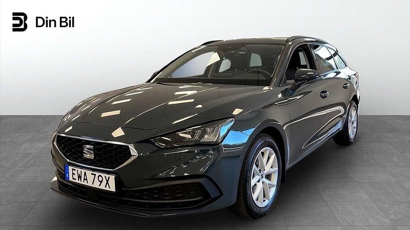 Blå Begagnad 2025 Seat Leon Style Kombi | 259 900 kr (Marknadspris) - Bild 1/4