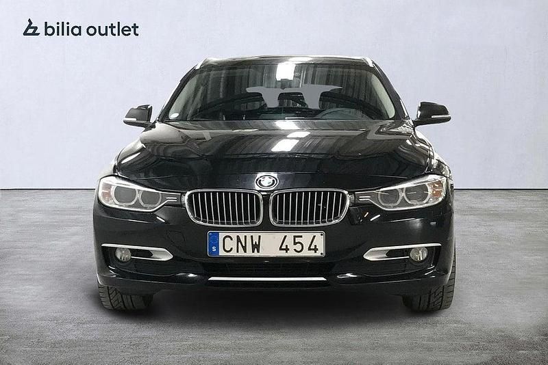 Begagnad BMW 320 Advantage 184 HK (135 kW) 2013 Svart Kombi