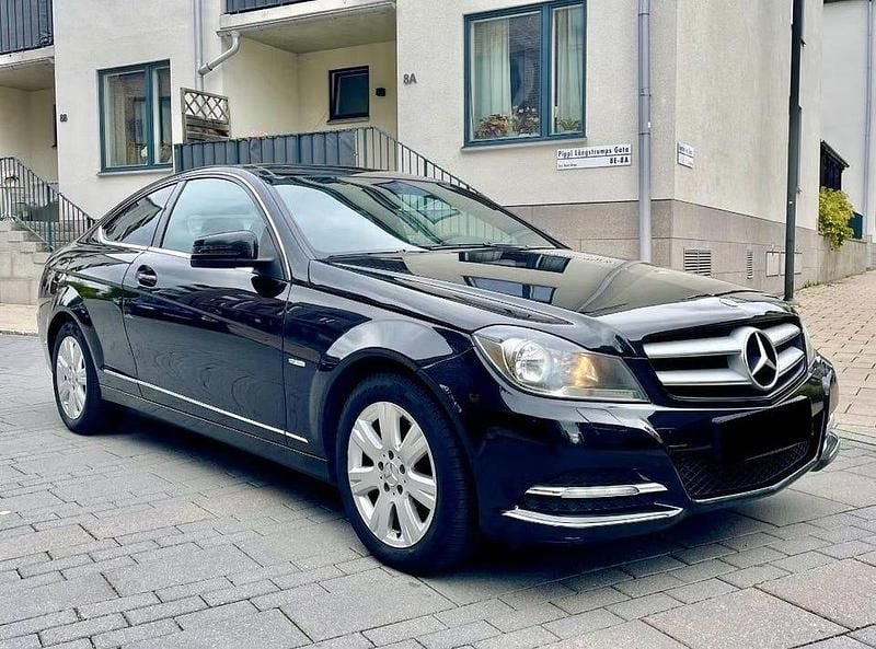 Begagnad Mercedes CLA200 174 HK (127 kW) 2012 Svart Sportkupé