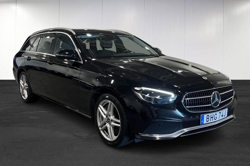 Svart (black) Begagnad 2022 Mercedes E300 Kombi | 329 900 kr (Marknadspris) - Bild 1/4