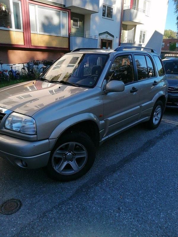 Brun Begagnad 2004 Suzuki Grand Vitara SUV | 44 000 kr - Bild 1/1