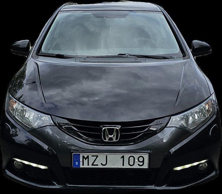 Svart Begagnad 2012 Honda Civic Sport Halvkombi | 90 000 kr (Marknadspris) - Bild 1/4