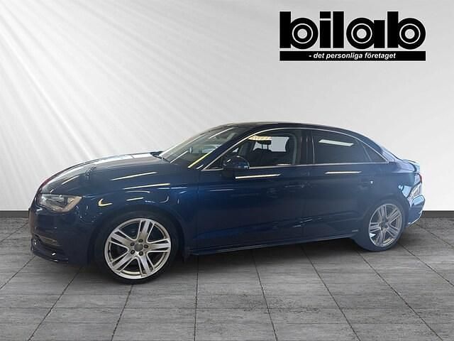 Blå Begagnad 2014 Audi A3 Sport Sedan | 169 000 kr (Bra pris) - Bild 1/4