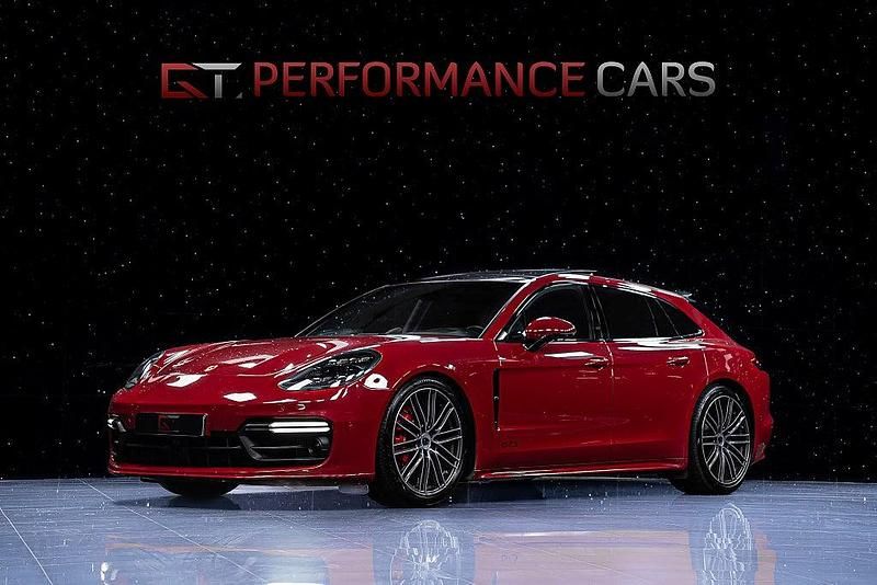 Begagnad Porsche Panamera 460 HK (338 kW) 2019 Carmine red bbz Kombi