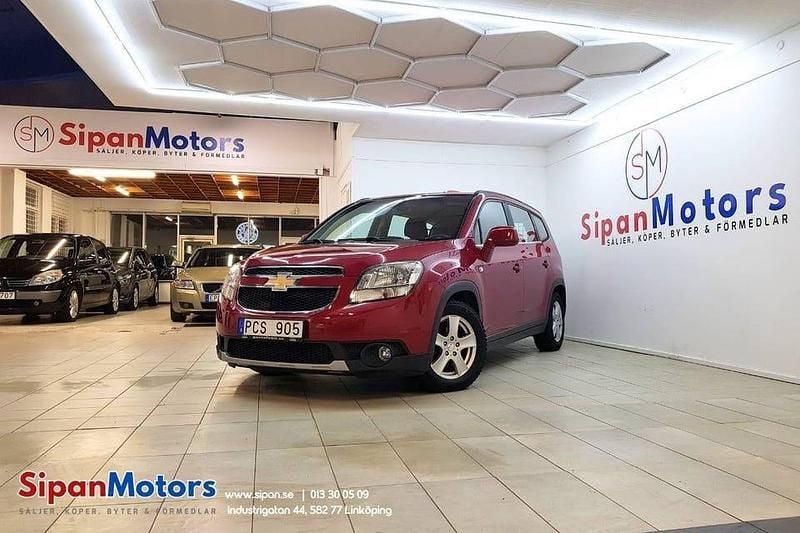 Röd Begagnad 2011 Chevrolet Orlando Minibuss | 79 000 kr - Bild 1/4