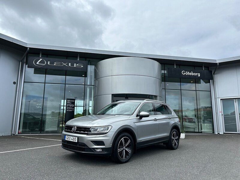 Silver (silver metallic) Begagnad 2018 VW Tiguan SUV | 239 000 kr (Marknadspris) - Bild 1/4