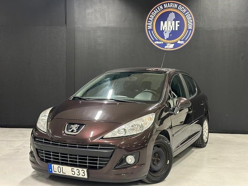 Svart Begagnad 2011 Peugeot 207 Halvkombi | 29 800 kr (Marknadspris) - Bild 1/4