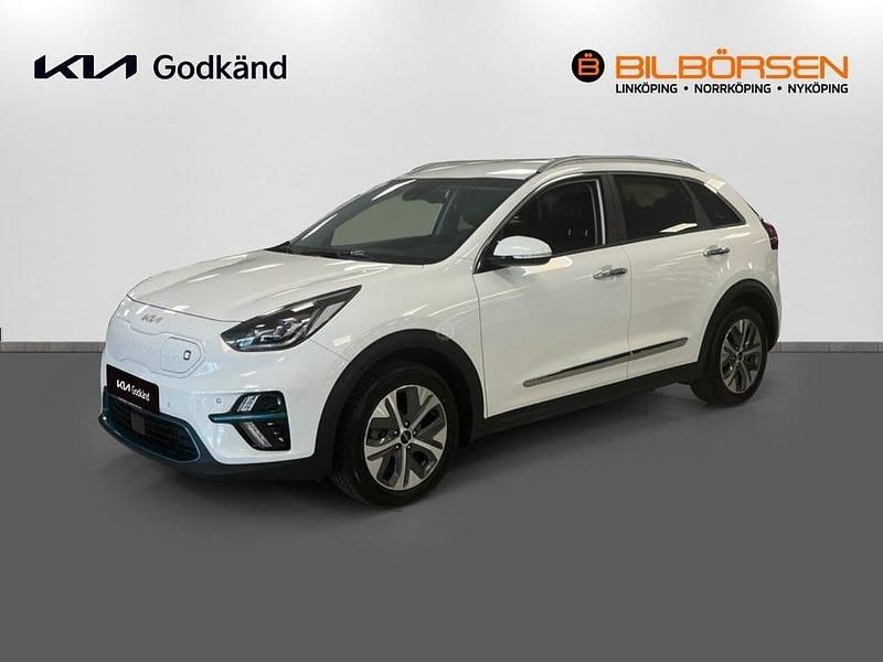 Vit (/ud/ clear white) Begagnad 2022 Kia e-Niro Advance SUV | 289 900 kr - Bild 1/4