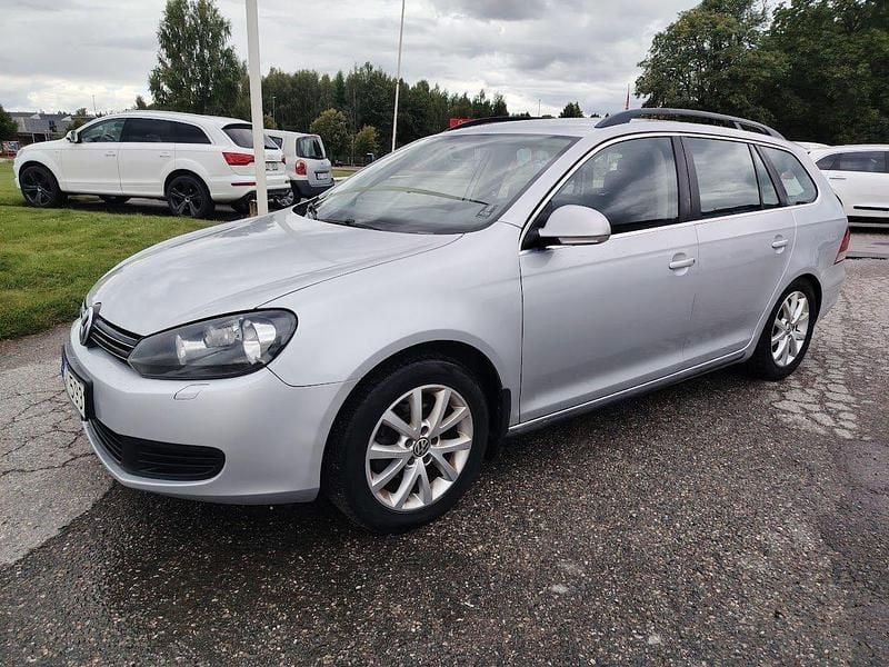 Silver Begagnad 2011 VW Golf VI Kombi | 32 900 kr (Bra pris) - Bild 1/4