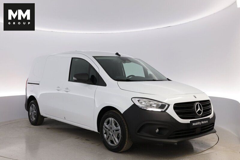 Vit Ny 2025 Mercedes Citan 110 Edition Van | 374 375 kr - Bild 1/4