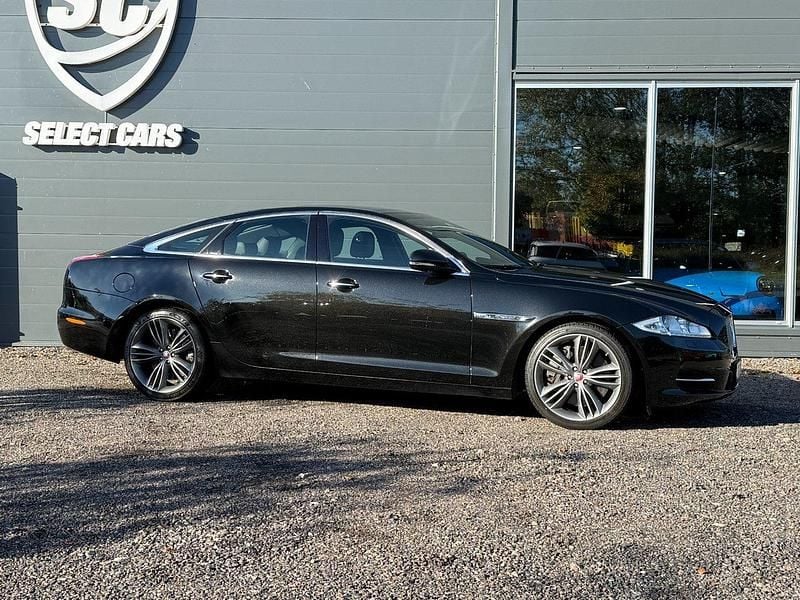 Begagnad Jaguar XJ 510 HK (375 kW) 2010 Svart Sedan