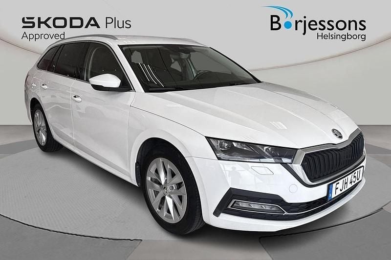Begagnad Skoda Octavia Style 112 HK (82 kW) 2021 Vit Kombi