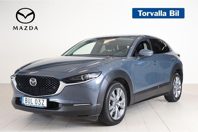Grå Begagnad 2022 Mazda CX-30 Sky SUV | 269 700 kr (Marknadspris) - Bild 1/4