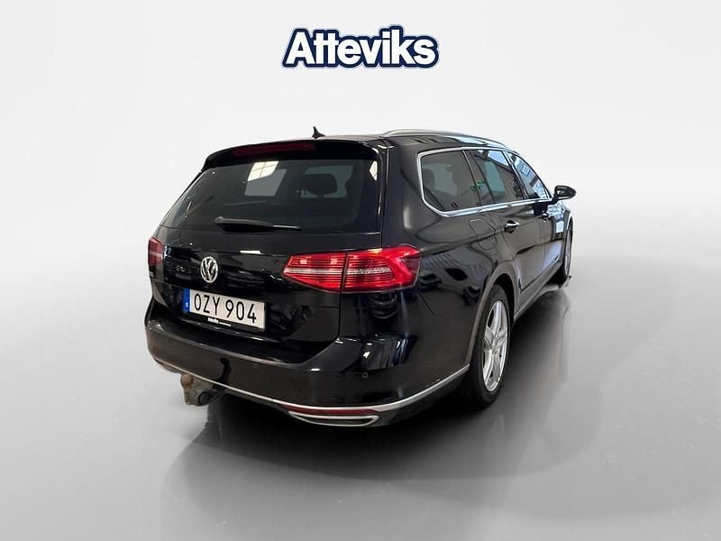 Begagnad VW Passat GTE 220 HK (161 kW) 2016 Svart Kombi