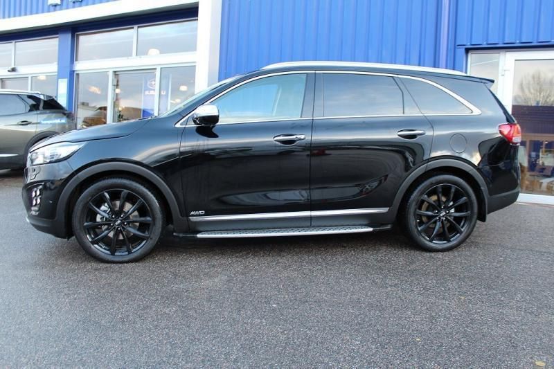 Kia sorento black edition