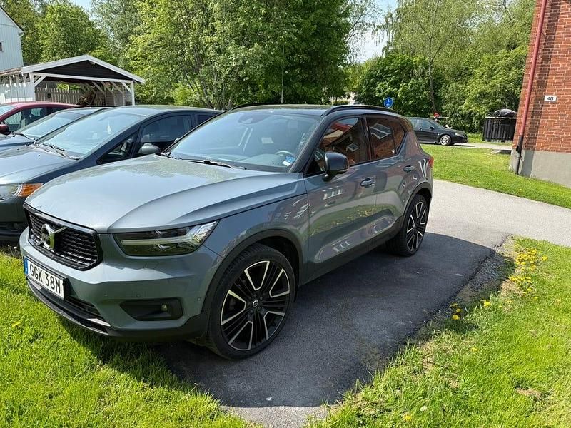 Begagnad 2020 Volvo XC40 SUV | 269 900 kr - Bild 1/4