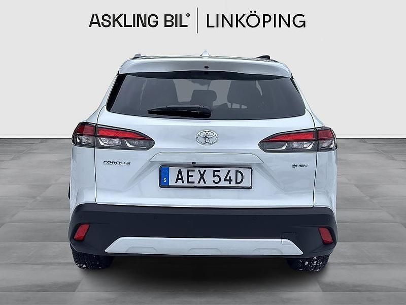 Begagnad Toyota Corolla Cross Style 140 HK (102 kW) 2025 Vit SUV
